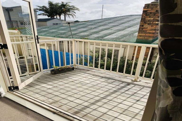 Photo of property in 2/49 Henderson Valley, Henderson, Auckland, 0612