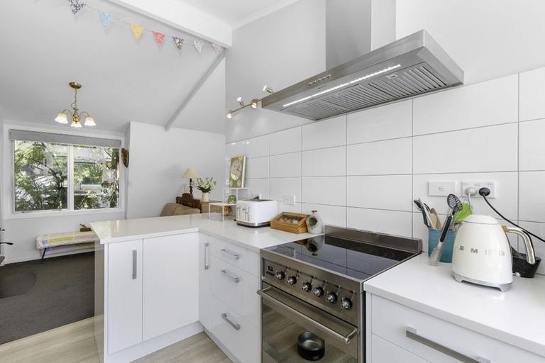 Photo of property in 140 Hill Road, Belmont, Lower Hutt, 5010