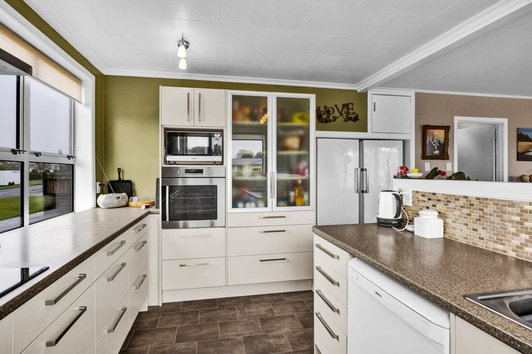 Photo of property in 33 Seyton Street, Stratford, 4332