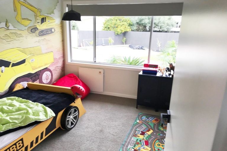 Photo of property in 11 Lindis Place, Mangere Bridge, Auckland, 2022