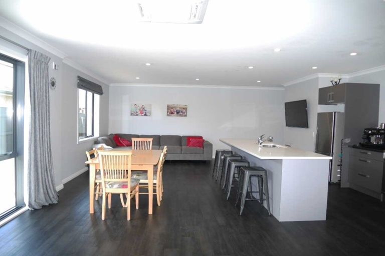 Photo of property in 41 San Priamo Place, Paraparaumu Beach, Paraparaumu, 5032