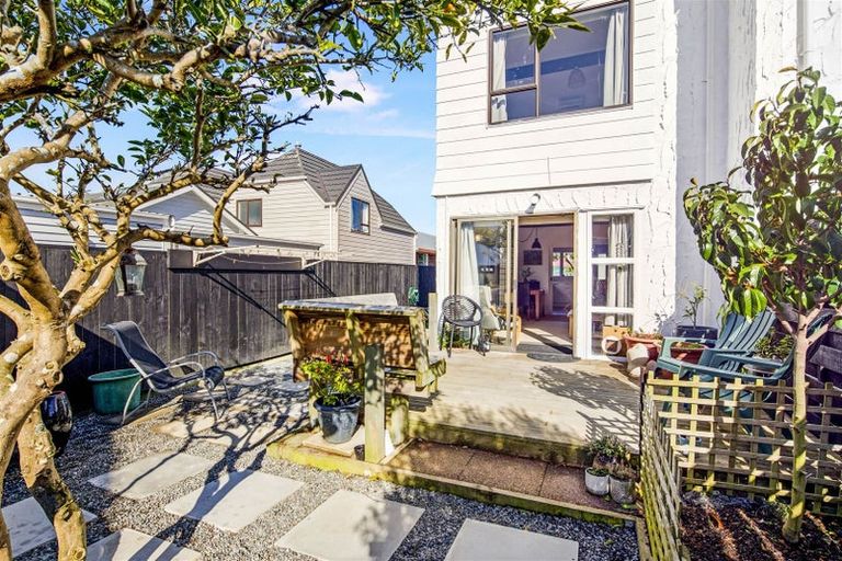 Photo of property in 20f5 Frankmoore Avenue, Johnsonville, Wellington, 6037