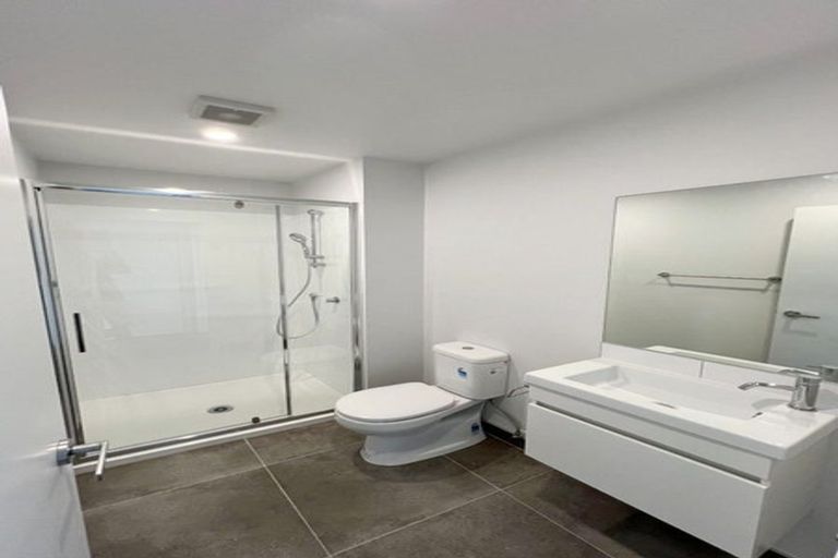 Photo of property in 18 Whati Lane, Henderson, Auckland, 0612