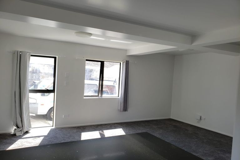 Photo of property in 18 Heathberry Close, Papatoetoe, Auckland, 2025