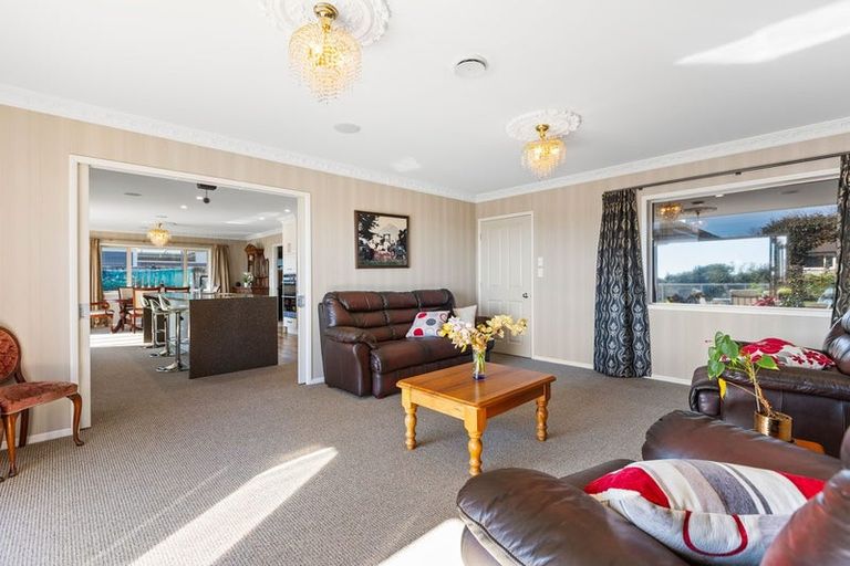 Photo of property in 9a Manukaka Heights, Hurdon, New Plymouth, 4310