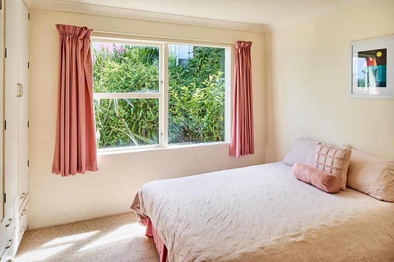 Photo of property in 10 Katarina Grove, Tawa, Wellington, 5028