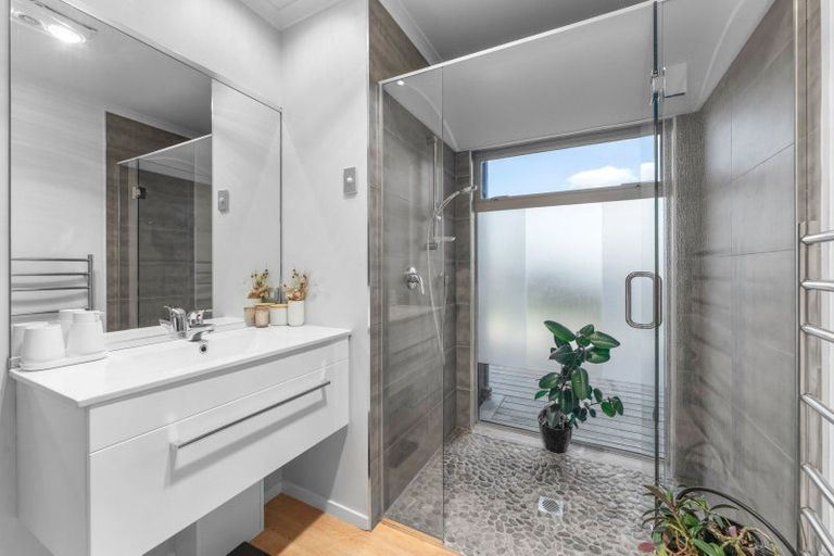 Photo of property in 17 Windsor Street, Richmond Heights, Taupo, 3330