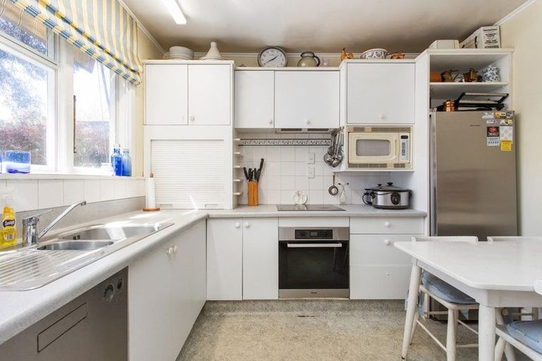 Photo of property in 4 Makora Street, Fendalton, Christchurch, 8041