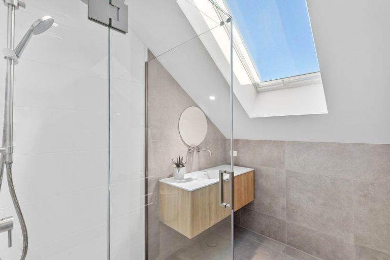 Photo of property in 8 Kerrera Lane, Jacks Point, Queenstown, 9371