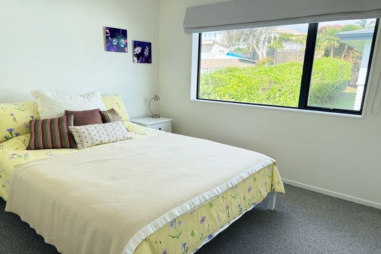 Photo of property in 60d Bay Street, Red Beach, 0932