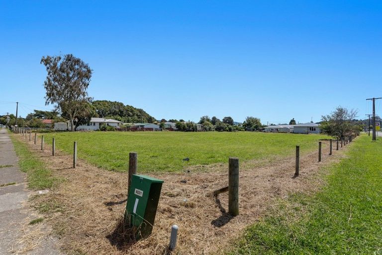 Photo of property in 35 Mckenzie Street, Taneatua, 3123