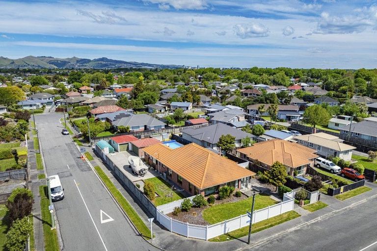 Photo of property in 18 Voss Street, Shirley, Christchurch, 8013