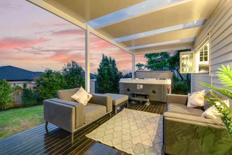 Photo of property in 9 Harvest Avenue, Orewa, 0931