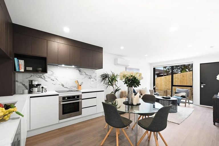 Photo of property in 12c Massine Place, Randwick Park, Auckland, 2105