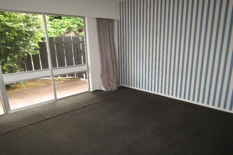 Photo of property in 4 Kereru Street, Two Mile Bay, Taupo, 3330