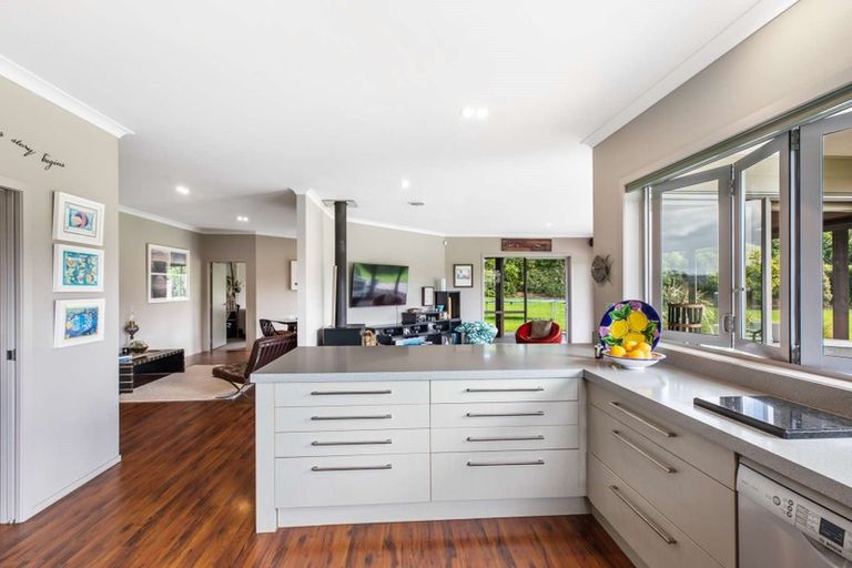 Photo of property in 10 Millbrook Drive, Waiuku, 2683