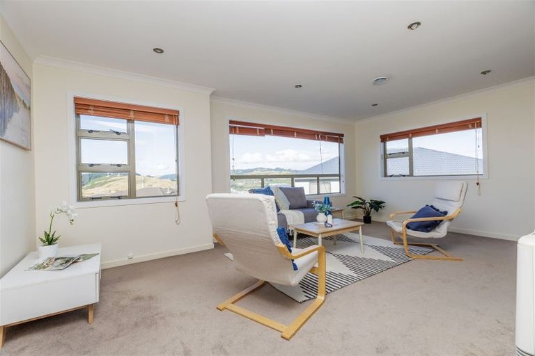 Photo of property in 22 Sandybrow, Churton Park, Wellington, 6037