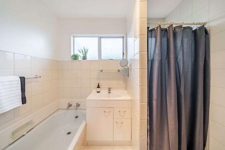 Photo of property in 40a Bauchop Road, Waterloo, Lower Hutt, 5011