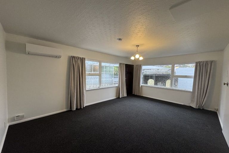 Photo of property in 2/4 Wadeley Road, Ilam, Christchurch, 8041