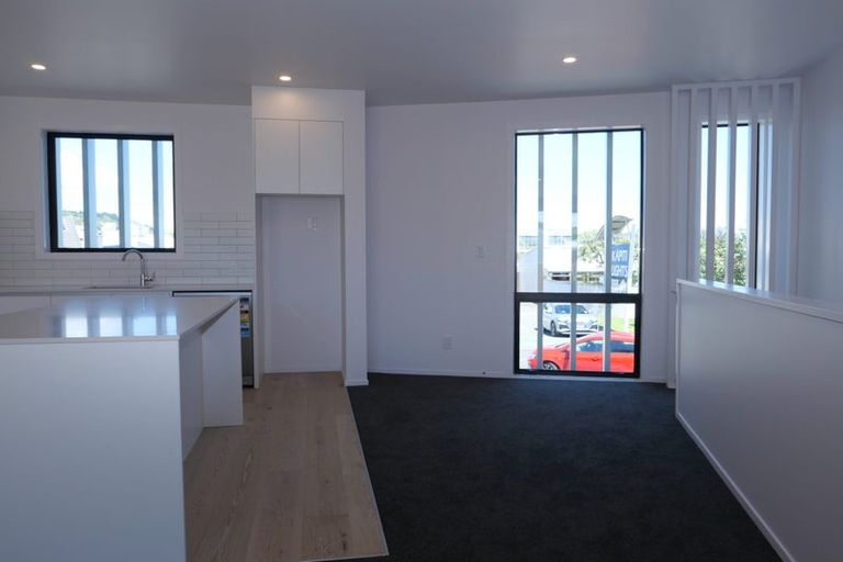 Photo of property in 43 Kamahi Place, Paraparaumu, 5032