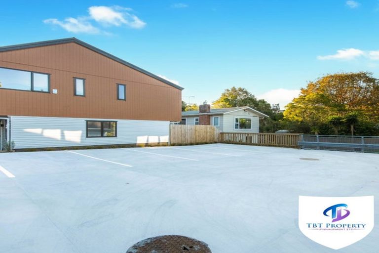 Photo of property in 3/11 Stottholm Road, Titirangi, Auckland, 0604