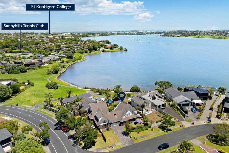 Photo of property in 2/22 Bramley Drive, Farm Cove, Auckland, 2012