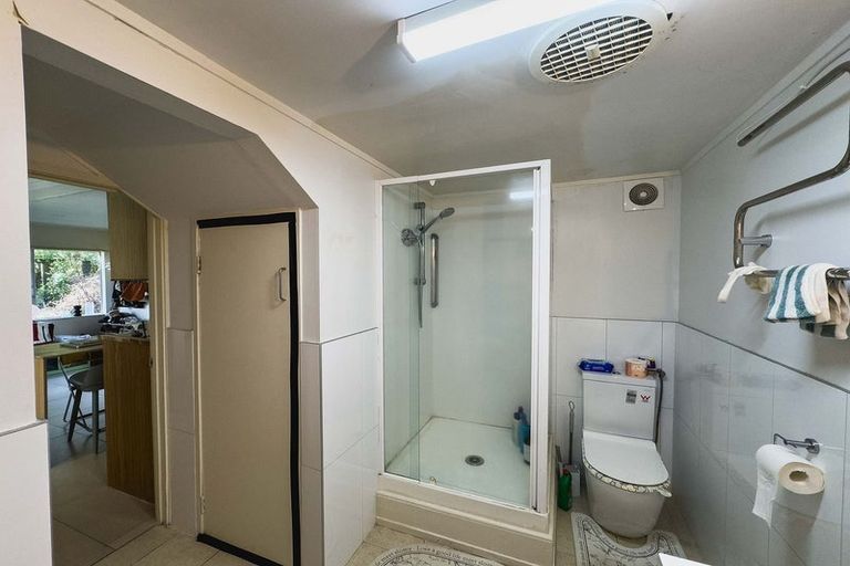 Photo of property in 32 Rosalind Road, Glenfield, Auckland, 0629