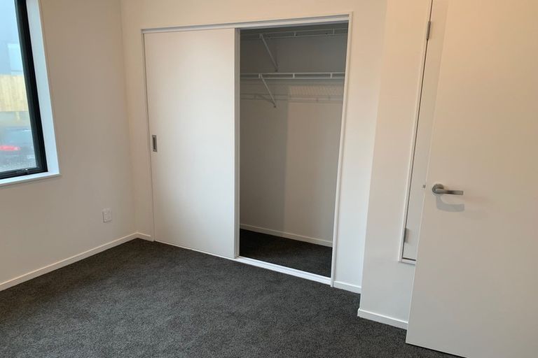 Photo of property in 62u5 Spenmoor Street, Newlands, Wellington, 6037