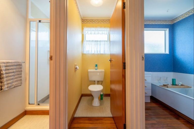 Photo of property in 14 Hollis Road, Paraparaumu Beach, Paraparaumu, 5032