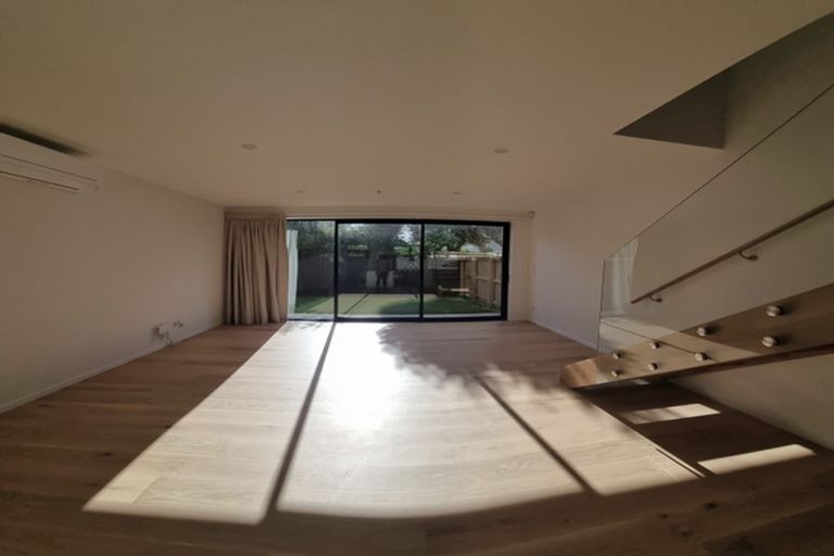 Photo of property in 16b Inglis Street, Seatoun, Wellington, 6022