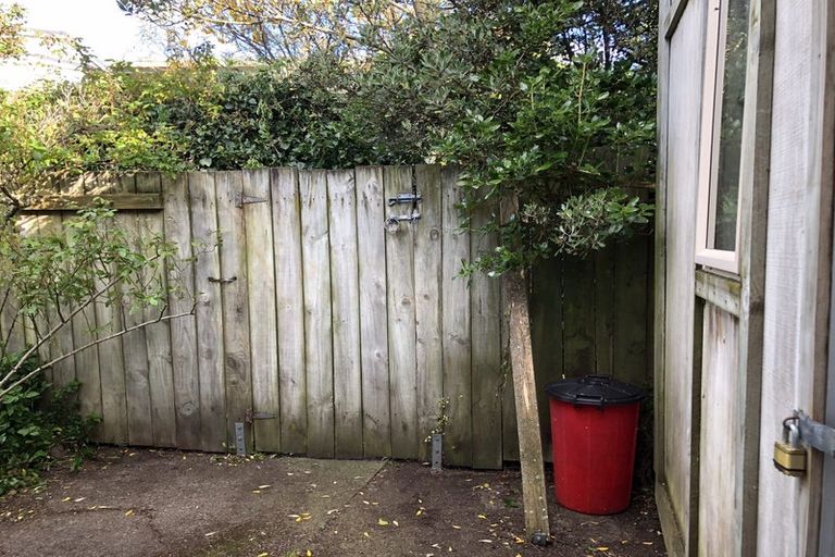 Photo of property in 94 Tannadyce Street, Strathmore Park, Wellington, 6022