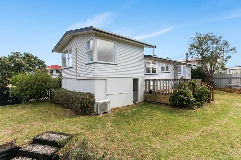 Photo of property in 39 Riverhills Avenue, Pakuranga Heights, Auckland, 2010