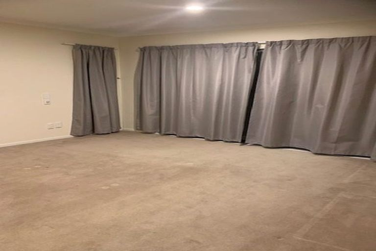 Photo of property in 163 Kilkenny Drive, East Tamaki Heights, Auckland, 2016