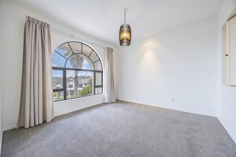 Photo of property in 5 Egret Court, Unsworth Heights, Auckland, 0632