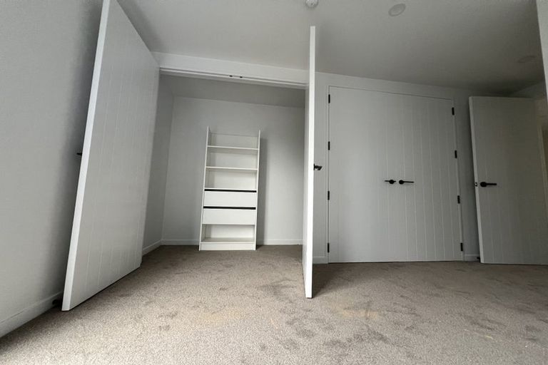 Photo of property in 35 Meadway, Sunnyhills, Auckland, 2010
