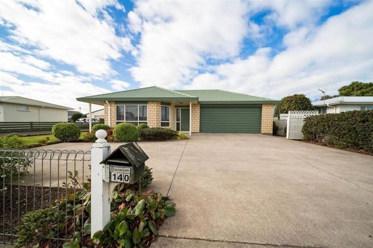 Photo of property in 140 Waihi Road, Hawera, 4610