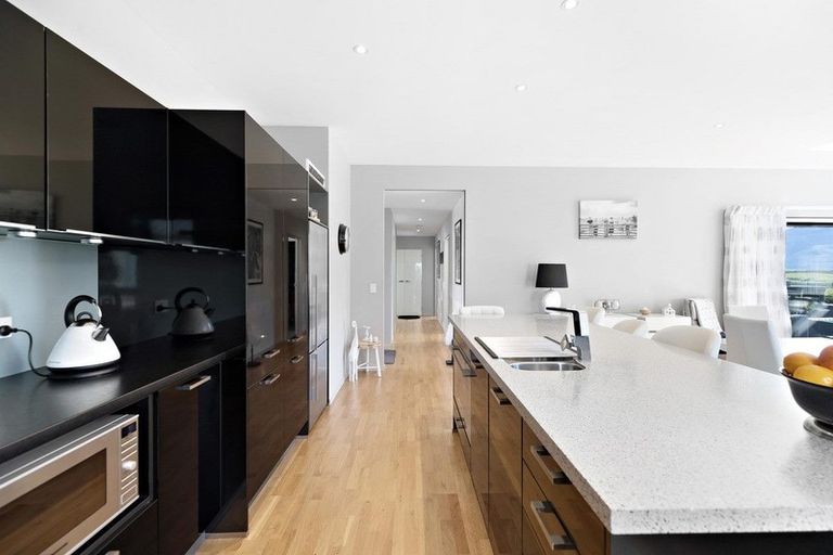 Photo of property in 9 Mckellar Drive, Jacks Point, Queenstown, 9371