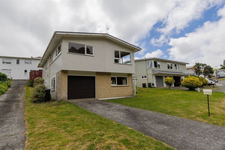 Photo of property in 15 Cortina Avenue, Johnsonville, Wellington, 6037