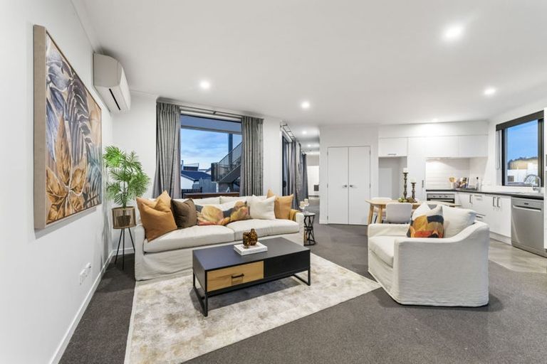 Photo of property in 284 Hobsonville Point Road, Hobsonville, Auckland, 0616