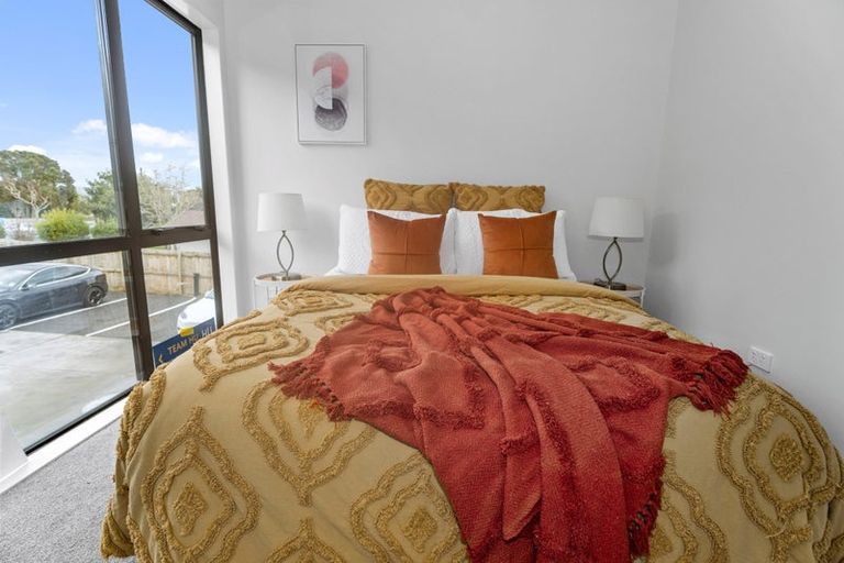 Photo of property in 9/267 Great North Road, Henderson, Auckland, 0612