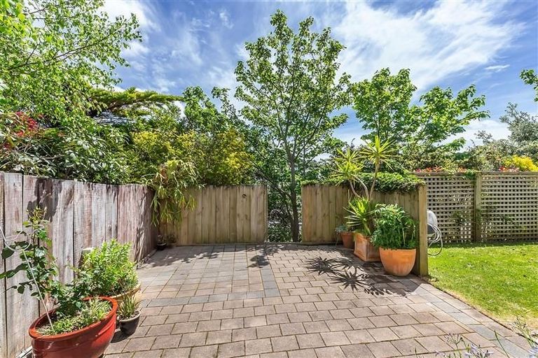 Photo of property in 32b Sailmaker Close, Whitby, Porirua, 5024