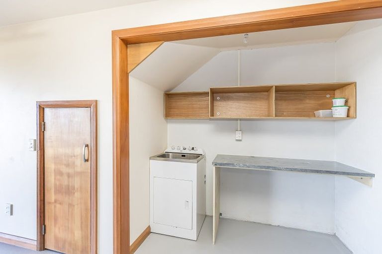 Photo of property in 441 The Esplanade, Island Bay, Wellington, 6023