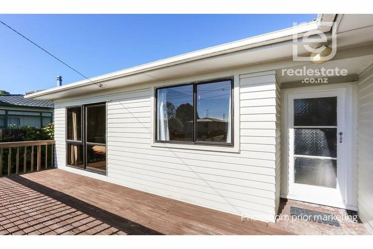 Photo of property in 5 Evans Place, Papakura, 2110