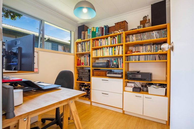 Photo of property in 6 Edwin Mitchelson Road, Muriwai, Waimauku, 0881