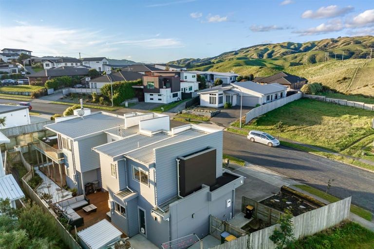 Photo of property in 3 Mo Street, Camborne, Porirua, 5026