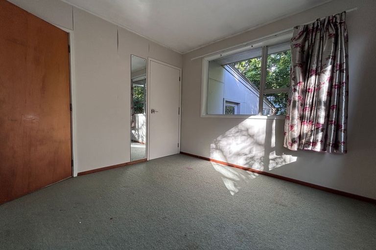Photo of property in 3 Tahu Crescent, Sunnynook, Auckland, 0620