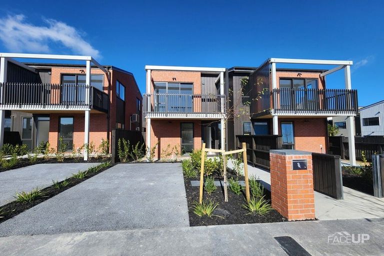 Photo of property in 8 Rahopuru Road, Westgate, Auckland, 0614