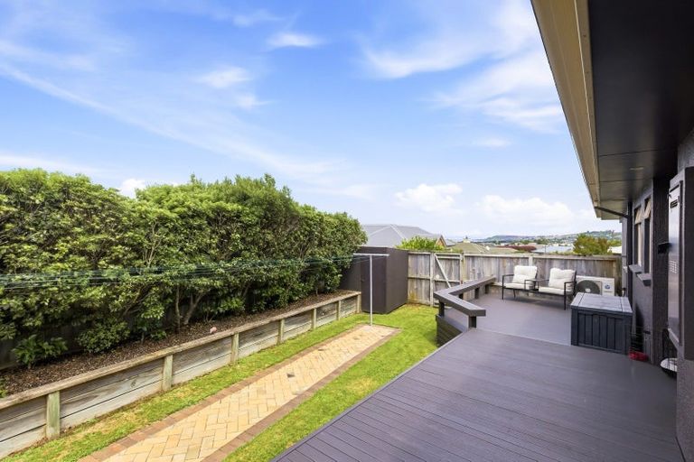 Photo of property in 11 Carpentras Way, Nukuhau, Taupo, 3330