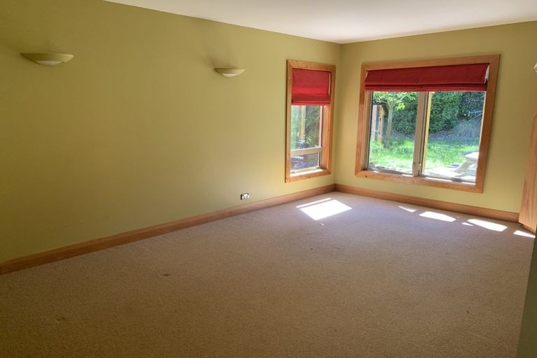 Photo of property in 8 Drake Place, Lake Hawea, Wanaka, 9382
