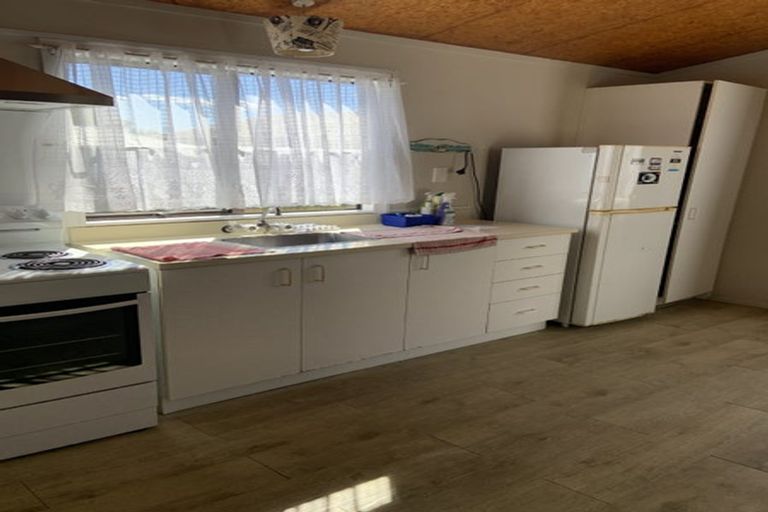 Photo of property in 26 Matapouri Road, Mangere Bridge, Auckland, 2022